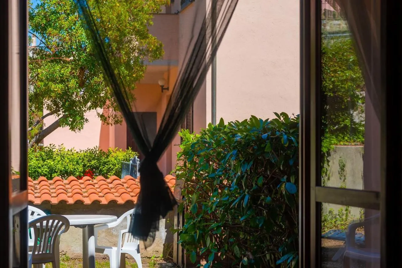 Villa Appartamento Le Ginestre Rio dellʼElba
