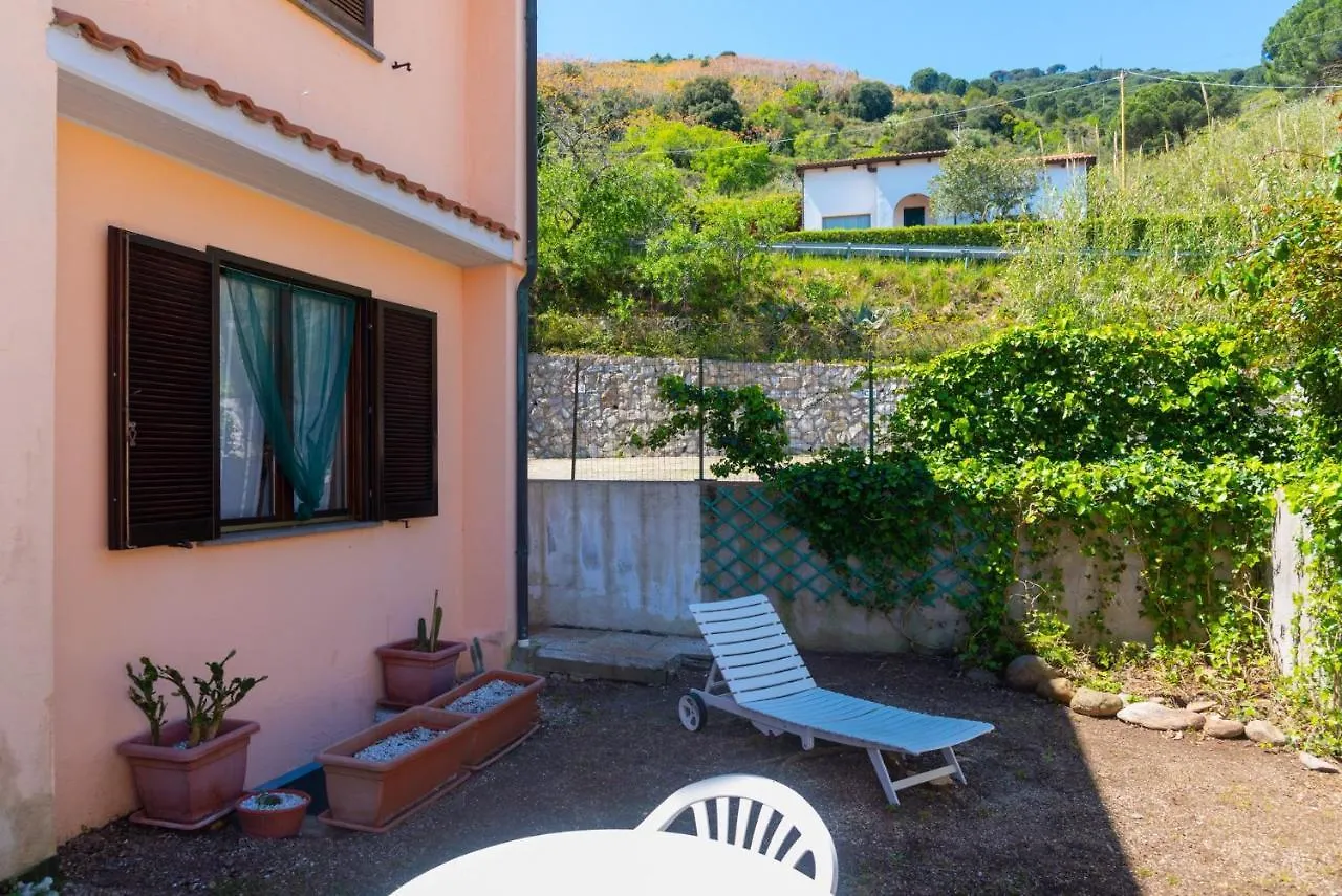 Appartamento Le Ginestre Rio dellʼElba Villa